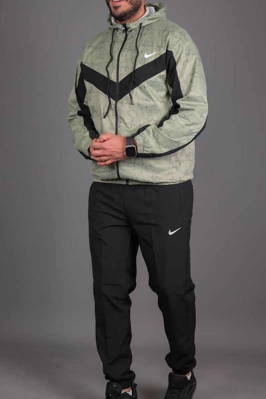 Windrunner Tracksuit Green black