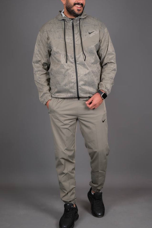 Windrunner Tracksuit Olive
